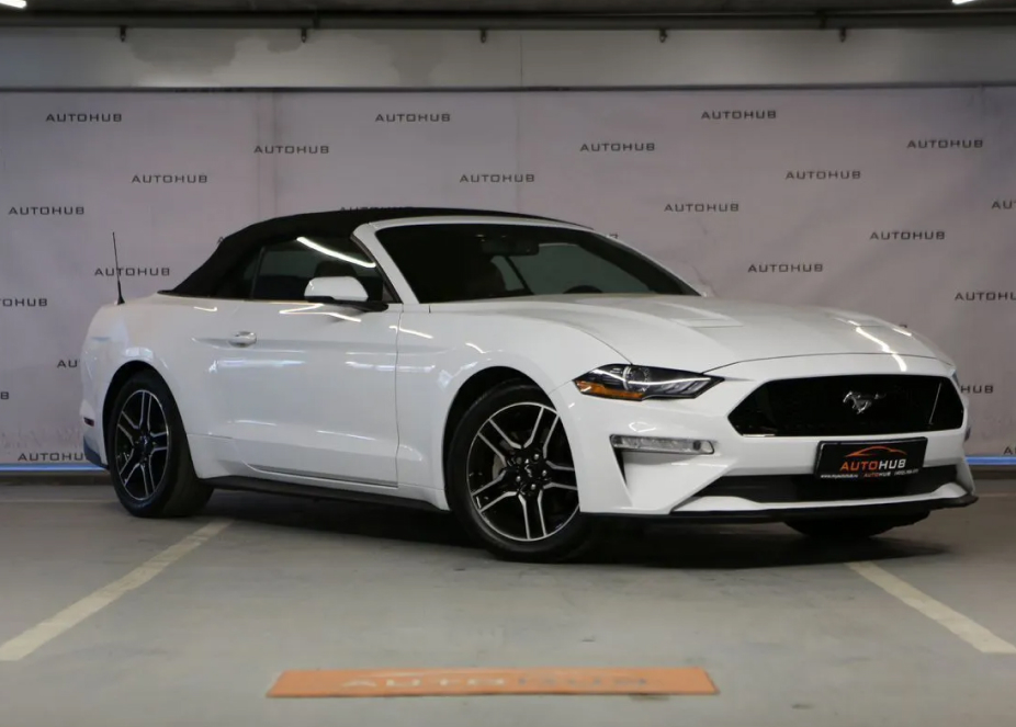 Ford Mustang 2.3 AT